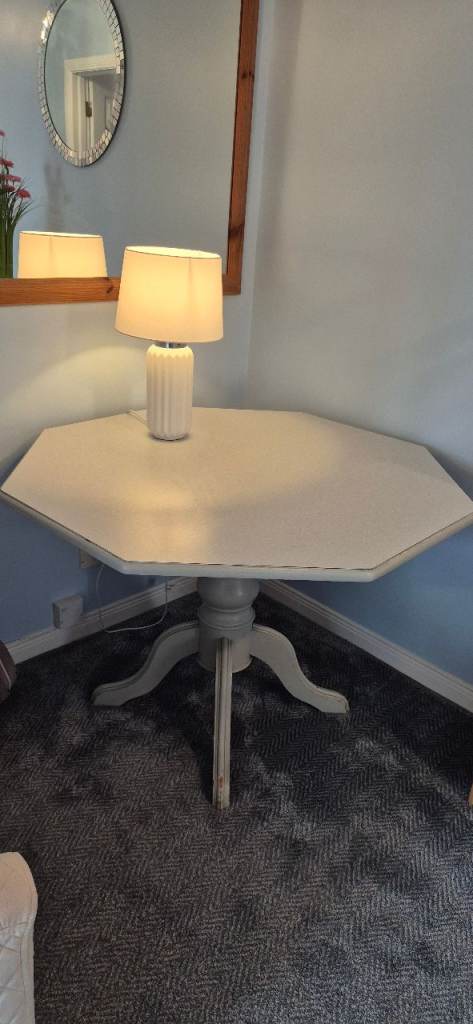 Kitchen table