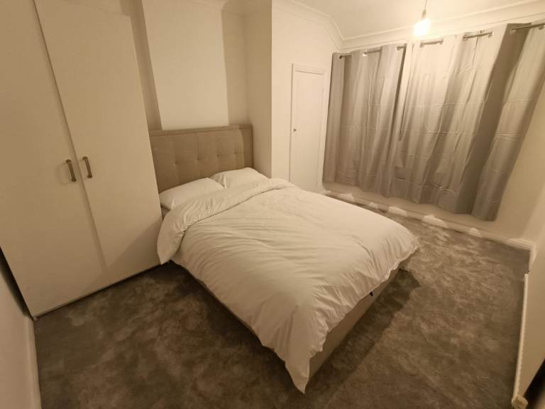 Second Modern Double Room – Bills Included, Elm Park