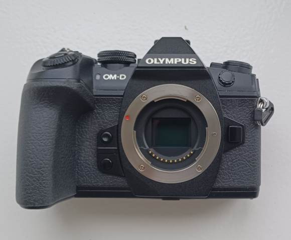 Olympus OM-D E-M1 Mark II Camera with HLD-9 Grip , £395.00 for Sale