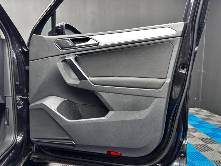 2016 Volkswagen Tiguan 2.0 TDi 150 SE Nav 5dr ESTATE DIESEL Manual