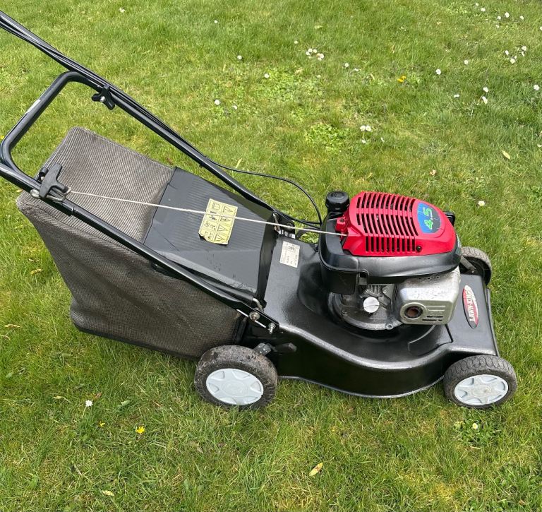 Honda petrol self propelled lawnmower 48cm cutting deck fully serviced VGC mower