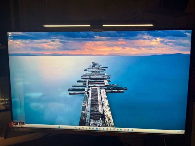 image for Samsung 32 inch 4K monitor