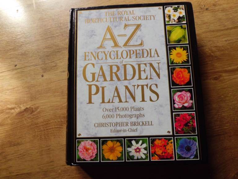 A-Z Encyclopedia of Garden Plants – Hardback, Good Condition