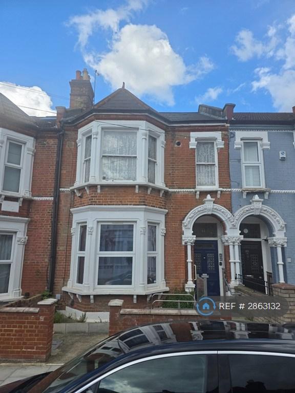 1 bedroom flat in Childebert Road, Balham, SW17 (1 bed) (#2863132)