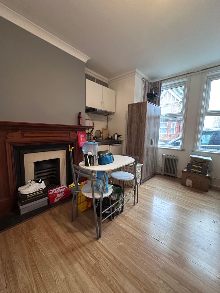 Studio flat 