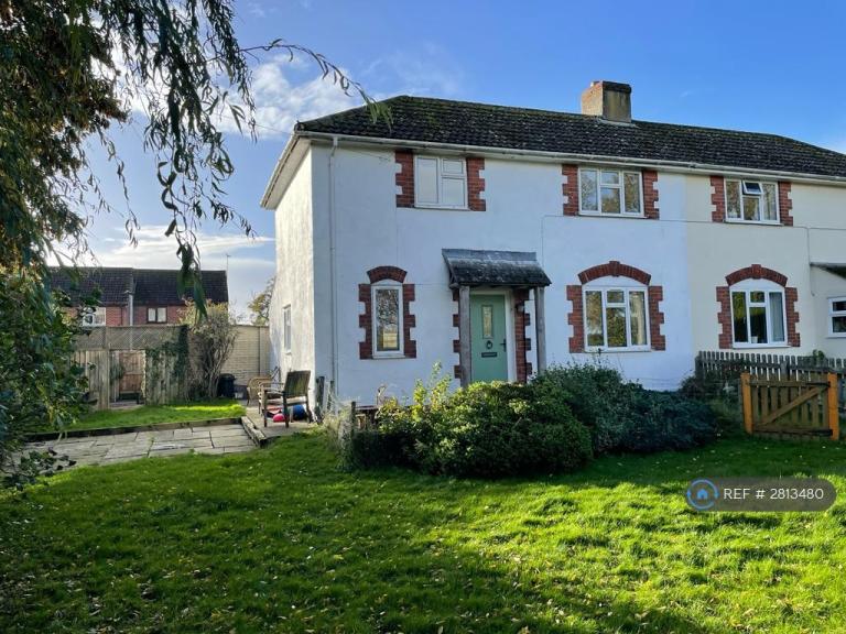 2 bedroom house in Cross Roads, Milton Lilbourne, Pewsey, Wiltshire, SN9 (2 bed) (#2813480)