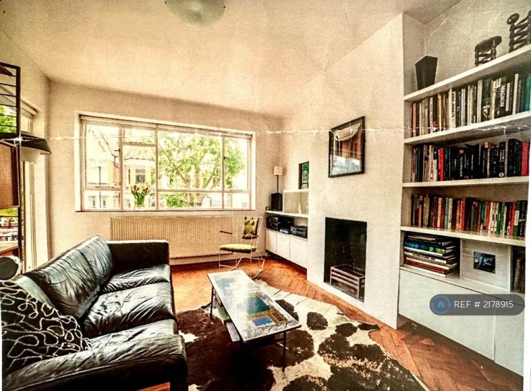 2 bedroom flat in Crouch End, London, N8 (2 bed) (#2178915)
