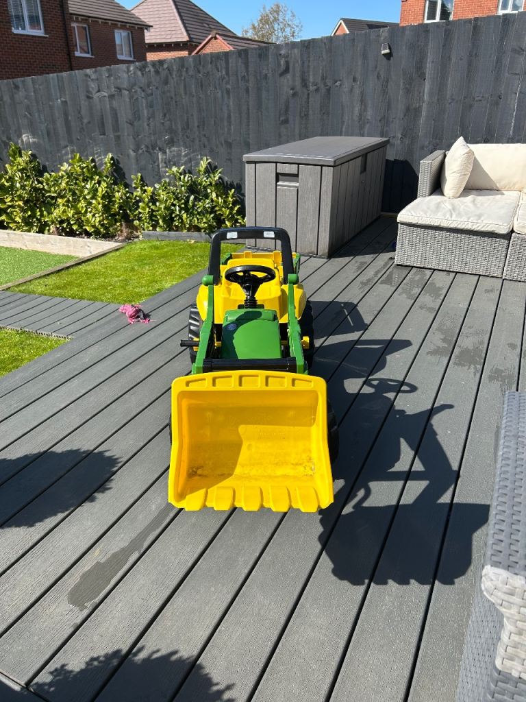 Kids John Deere tractor 