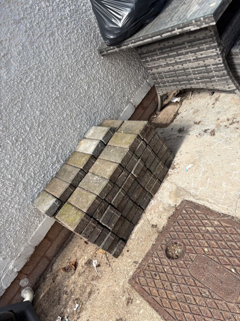 104 × Grey Garden Landscaping Edging / Border Bricks