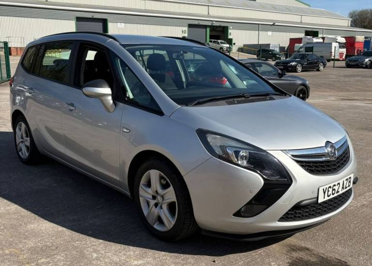 2012 Vauxhall Zafira Tourer 1.8 16V Exclusiv MPV 5dr Petrol Manual Euro 5 (140 ps) MPV Petrol Manual