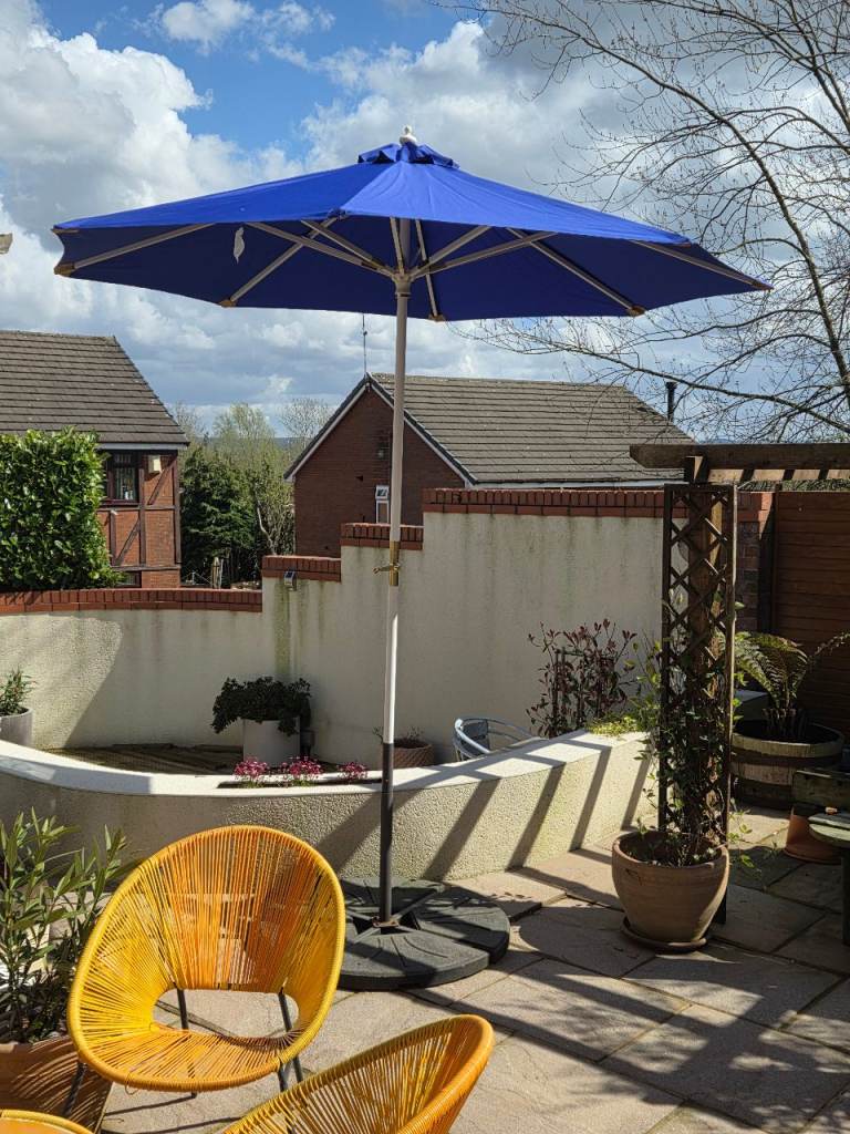 B&Q delux blue parasol