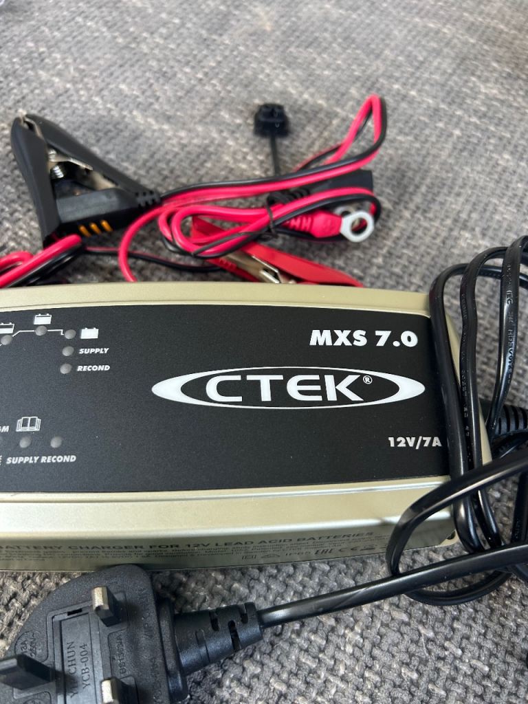 Battery charger 