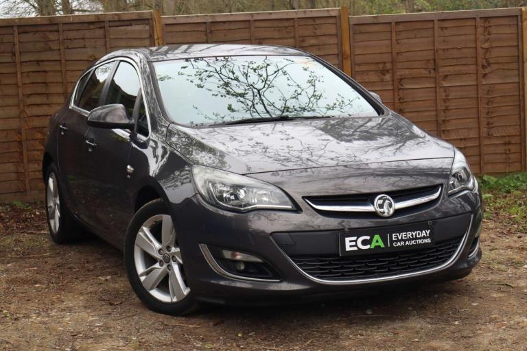 2014 Vauxhall Astra 1.4i 16V SRi 5dr **ULEZ Compliant** HATCHBACK Petrol Manual
