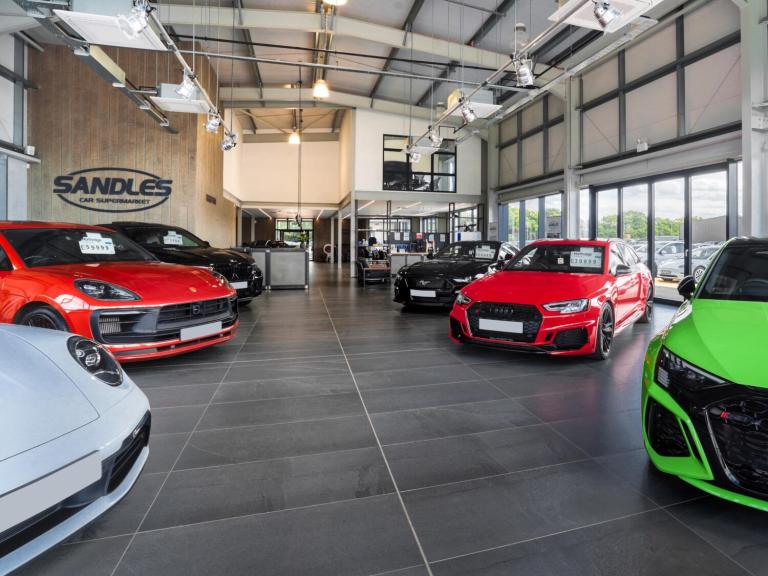 2020 Mercedes-Benz A-Class 1.3 A180 AMG Line (Executive) 7G-DCT Euro 6 (s/s) 5dr HATCHBACK Petrol...