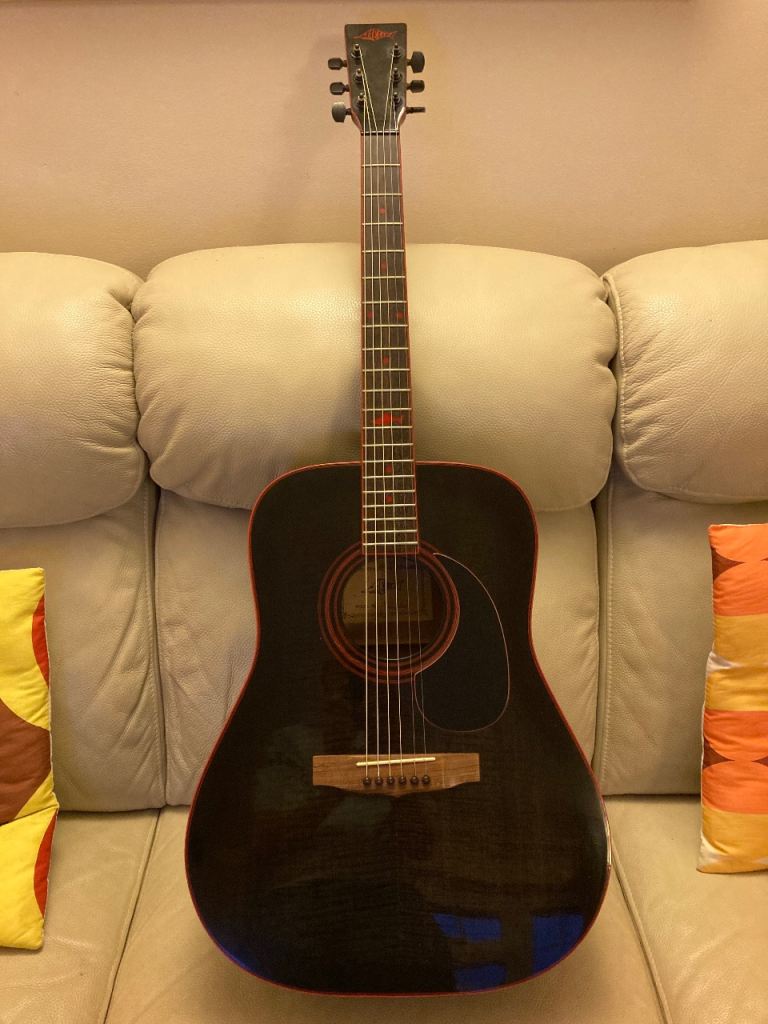 Acoustic guitar 