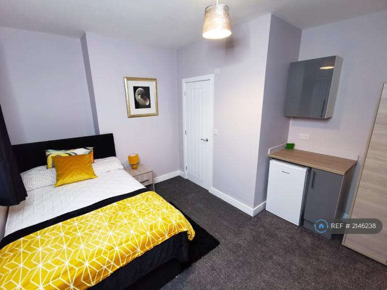 1 bedroom in King Georges Road, Doncaster, DN11 (#2146238)