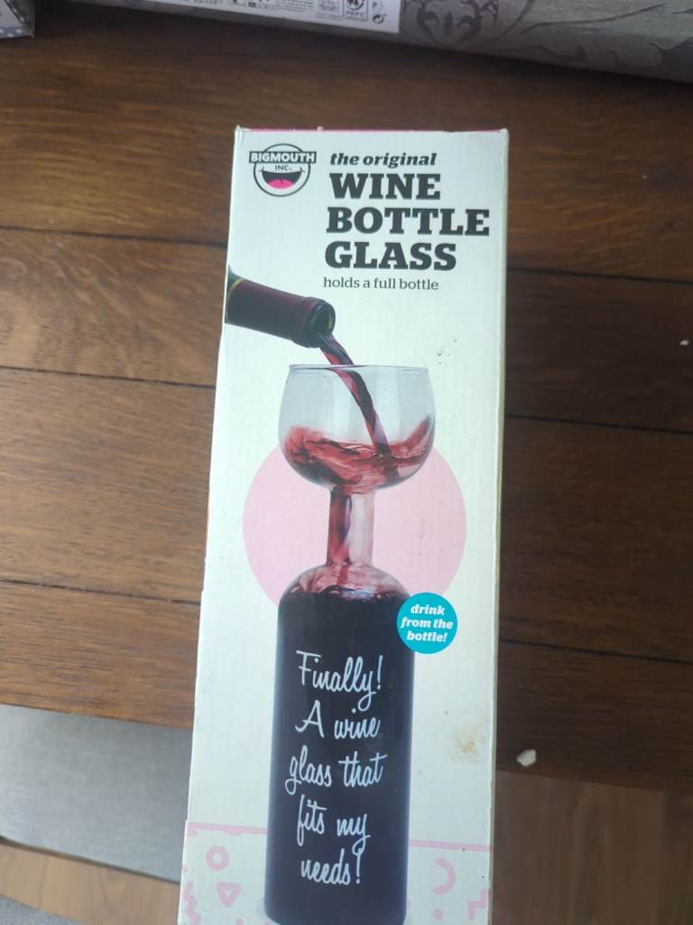 Novelty wine glass 