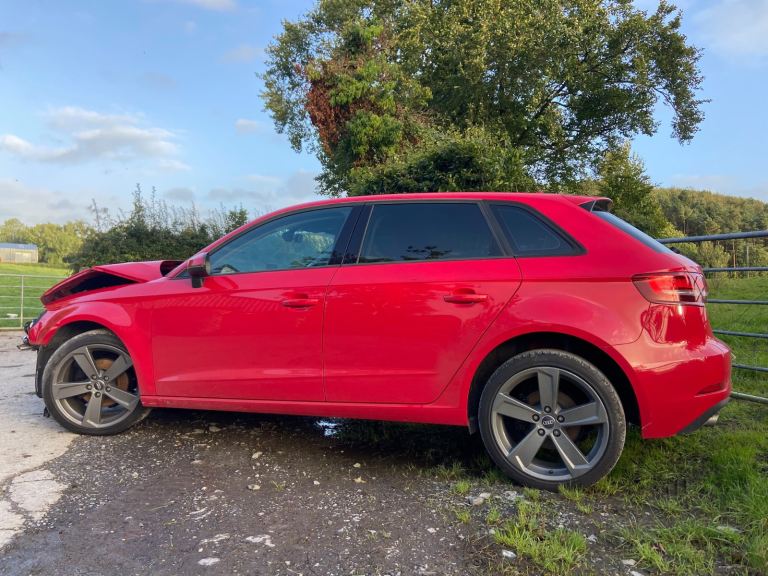 🟢2016 AUDI A3 BREAKING FOR PARTS