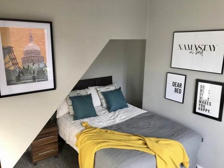 Spacious and Cosy Double Rooms for Rent in - CV9 1DB