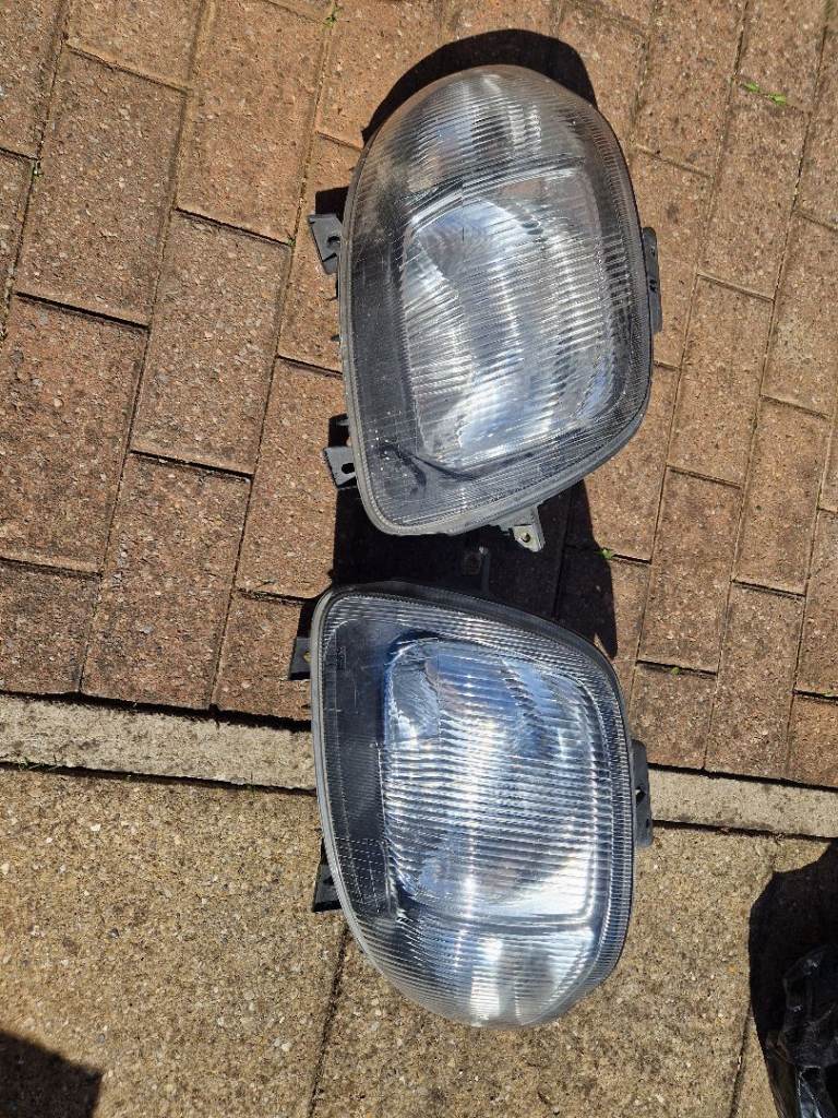 Reno Clio mk2 headlight clusters 
