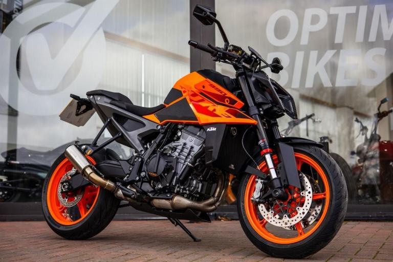 KTM Duke 990 ! TRACK & TECH PACK ! SCORPION ! STUNNING