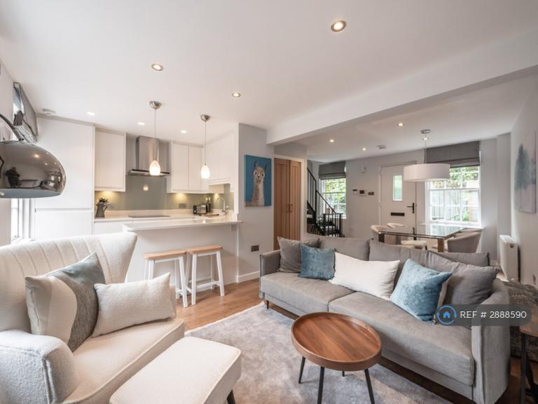 2 bedroom flat in King's Stables Lane, Edinburgh, EH1 (2 bed) (#2888590)