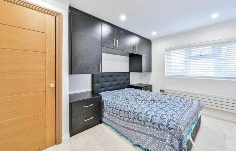 (Not a studio)Double room including bills for single occupancy or couple welcome Postcode GU22 8DJ