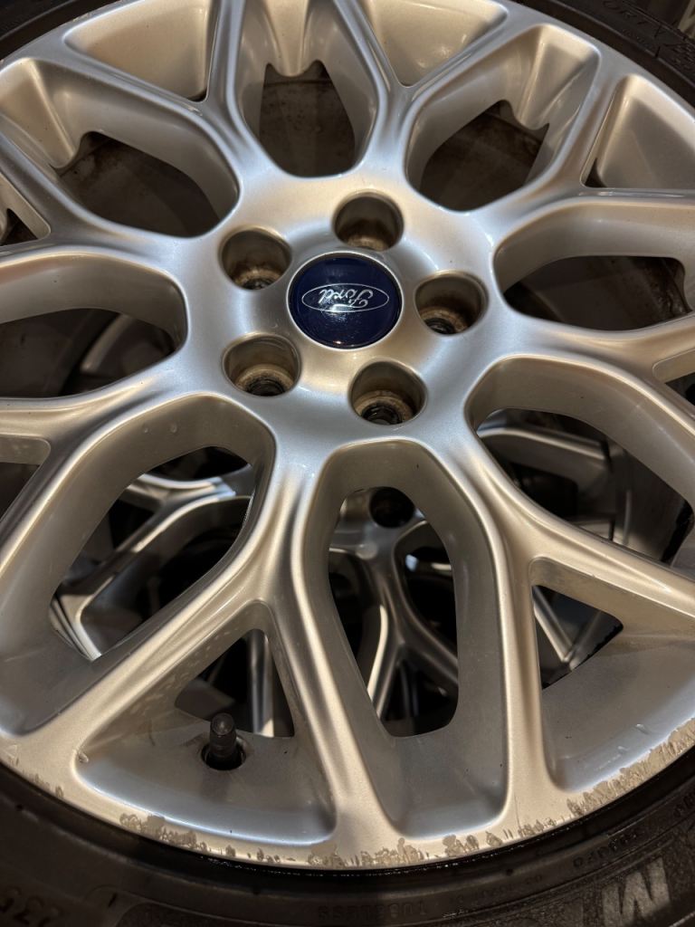 Ford Focus ST-Line 17” Alloys Wheels & Michelin Pilot Sport 4 Tyres 235/40 R18 95Y XL