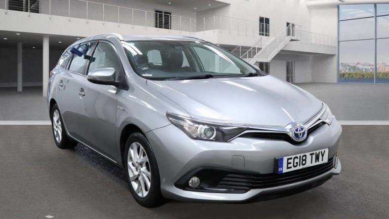 2018 Toyota Auris 1.8 VVT-h Icon Tech Touring Sports CVT Euro 6 (s/s) 5dr ESTATE Petrol/Electric ...
