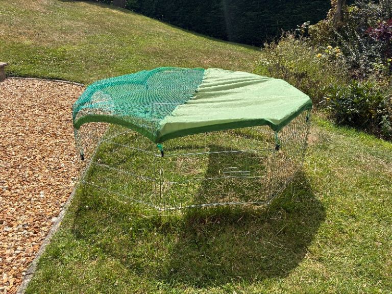 Garden Pet Run playpen Rabbit or Guinea Pig