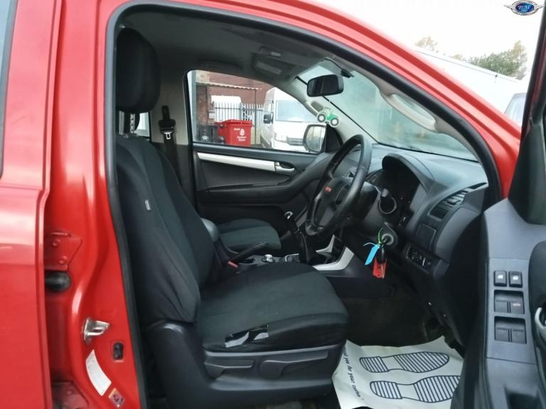 ISUZU D-MAX 2.5 TD Fury Red Manual Diesel 2016