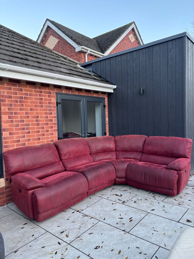 DFS ELECTRIC RECLINER CORNER SOFA (CAN DELIVER)