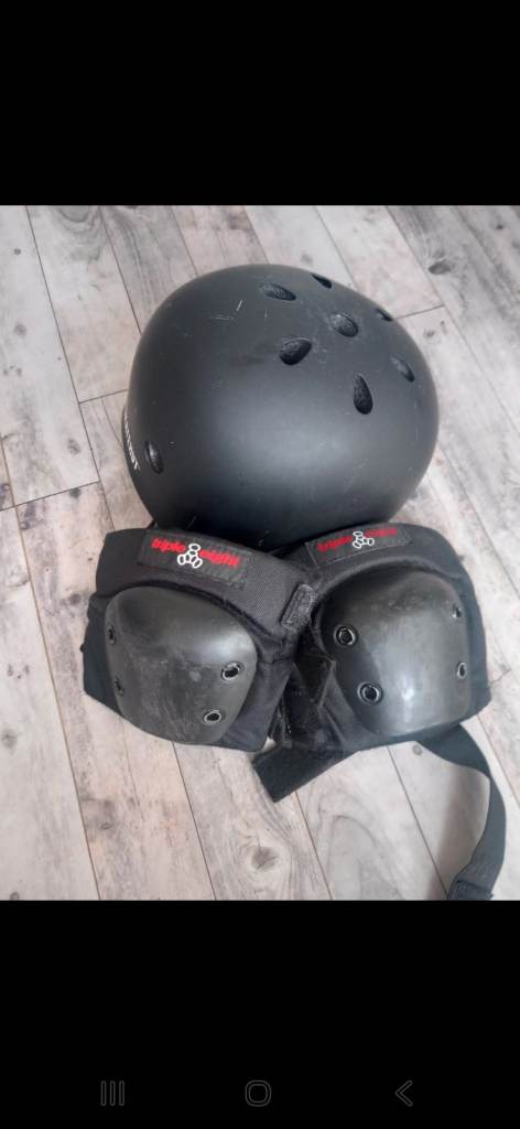 Kids helment knee pads