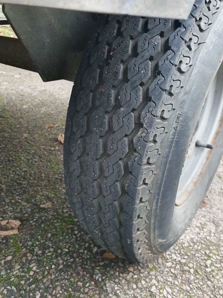 Franc 5x3 trailer with lockable hard top