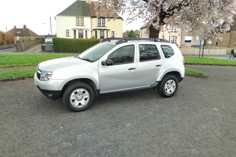 2016 Dacia Duster 1.5 diesel in Silver 35 Pounds Tax New MOT Nice and Clean
