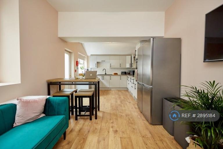 1 bedroom in Radnor Place, Birkenhead, CH43 (#2895184)