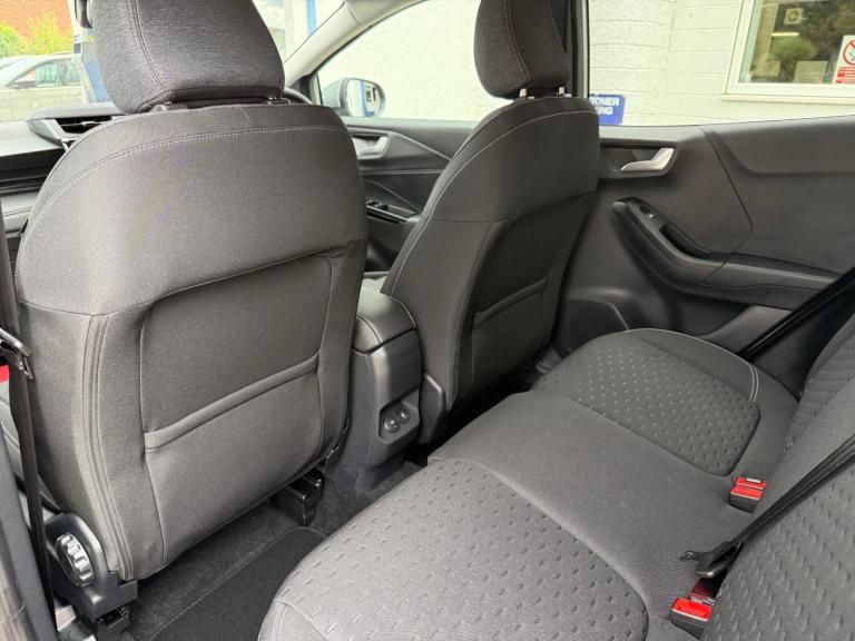 2025 Ford Puma 1.0 EcoBoost Hybrid mHEV Titanium, UNDER 350 MILES, MAY 2028 FORD WARRANTY, HATCHB...