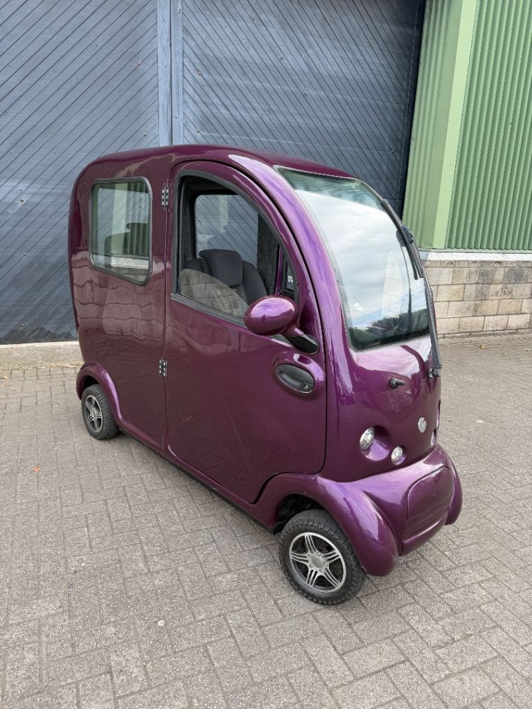 Cabin Car 2 seater 8 MPH 