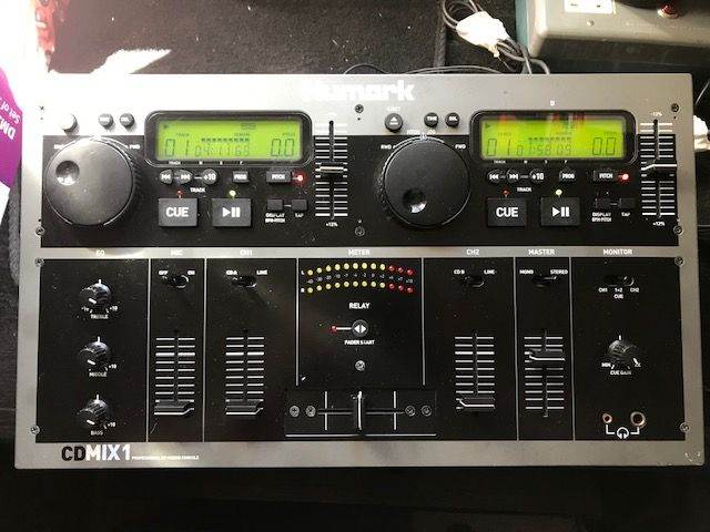 NUMARK CD MIX 1 - TWIN CDs / MIXER COMBI UNIT - VG CONDITION - £95