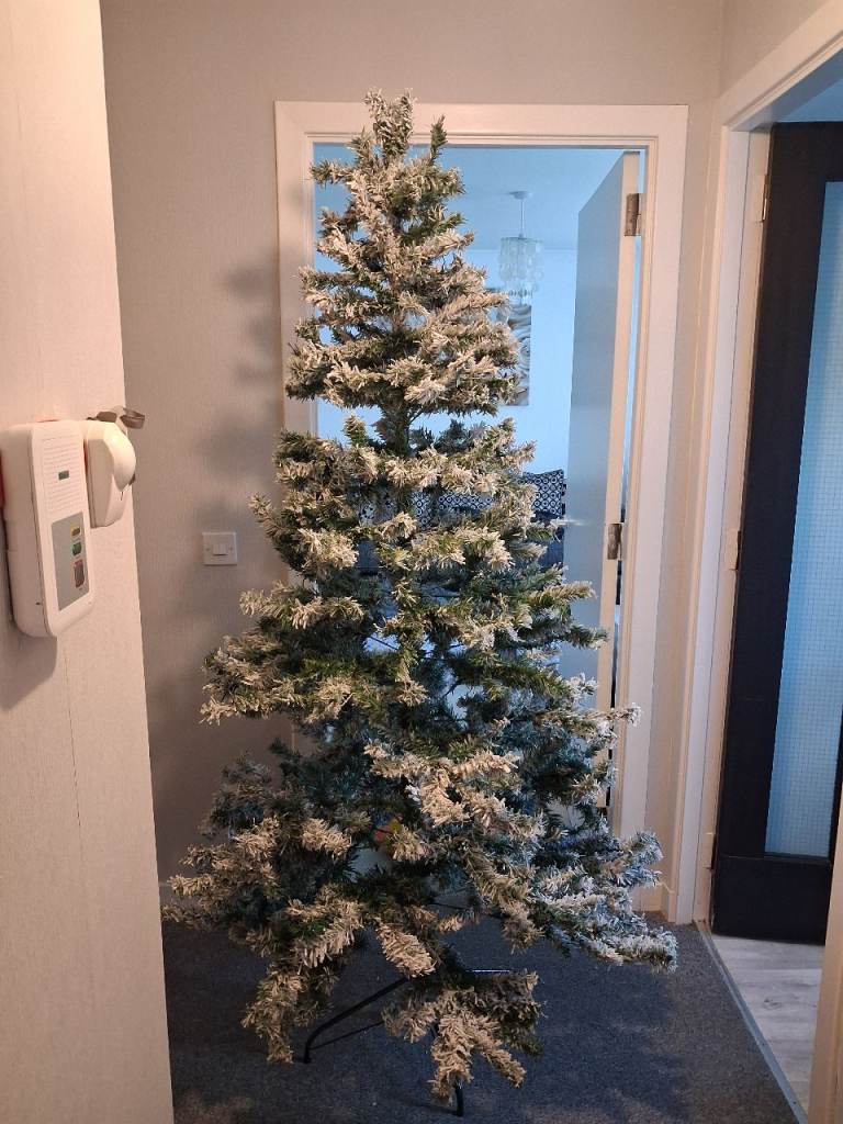 image for Snow covered xmas tree 7 foot