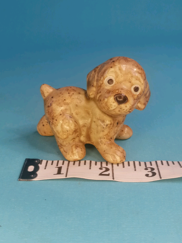 Small puppy sculpture. 