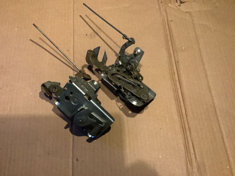VW Bug Door Latches