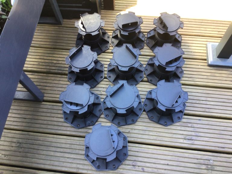 Adjustable Decking Pedestal Riser supports floor leveller