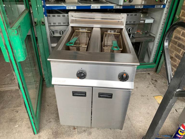 LINCAT OPUS GAS 2 TANK SERVICED FRYER 3 MONTHS WARRANTY CATERING COMMERCIAL KITCHEN EQUIPMENT