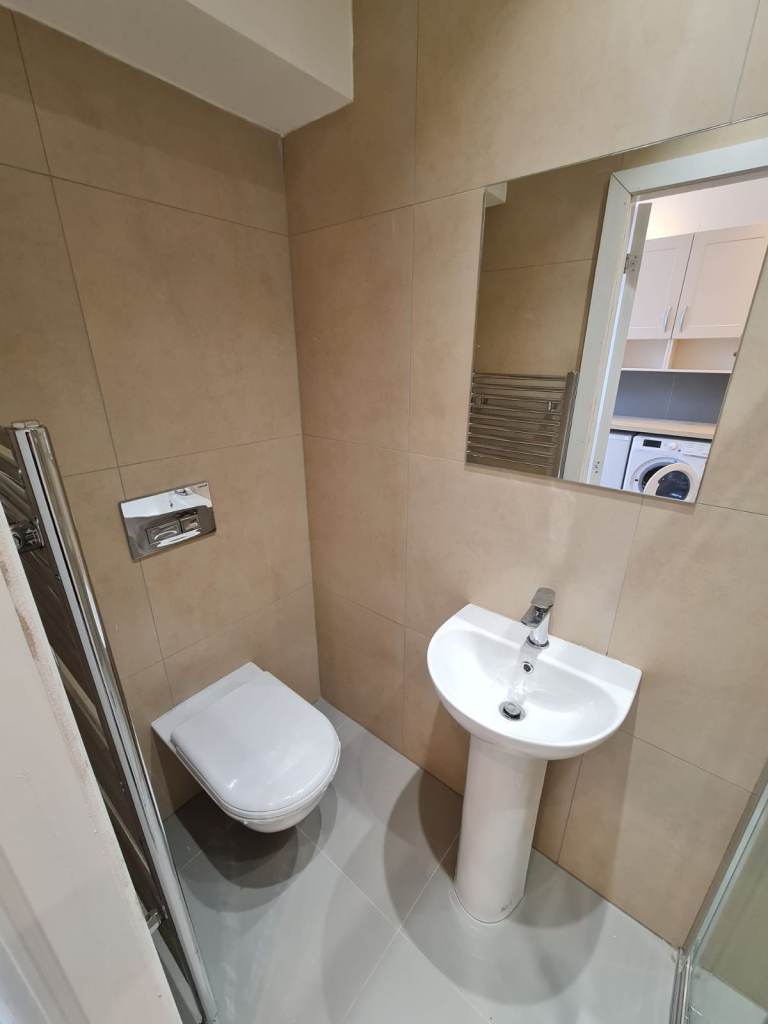 Studio Flat Available All Bills Included- Withington