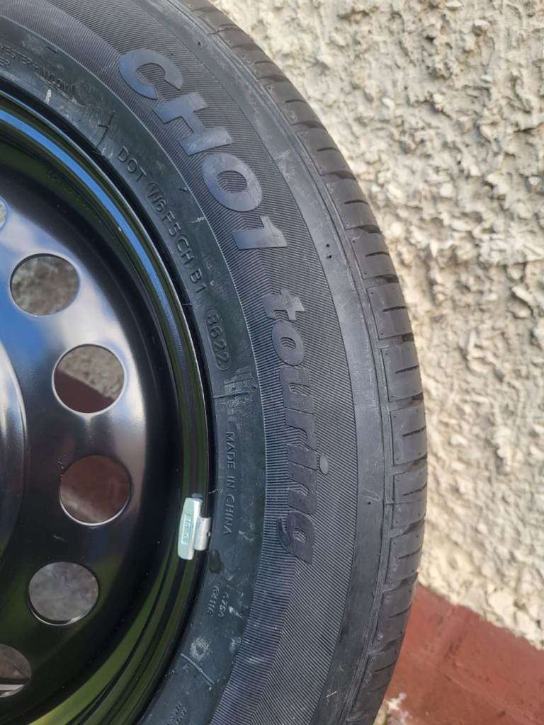 205/60/16 brand new charmhoo/CH01 touring tyre,on a dacia 4 stud rim. Fits dacia jogger £55