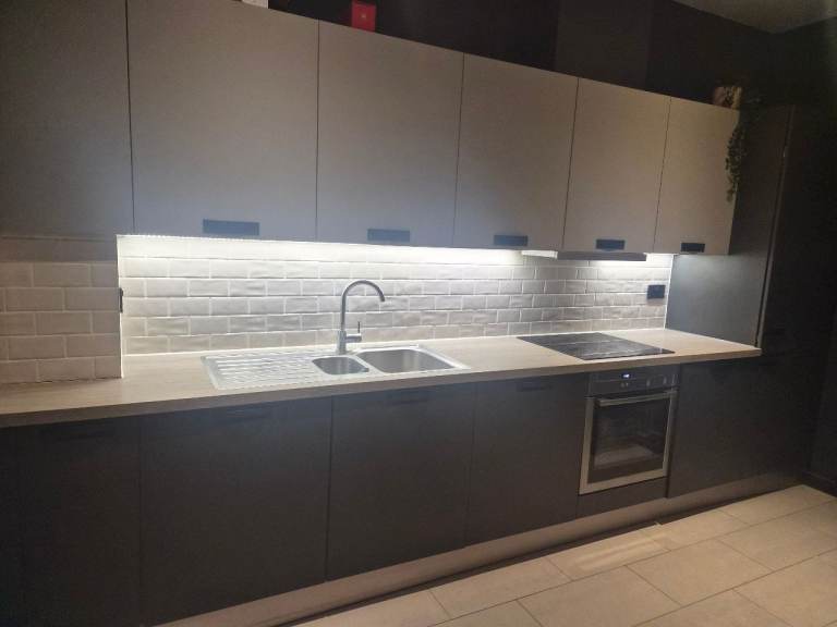 Light grey and Charcoal Kitchen for Sale – £1250
