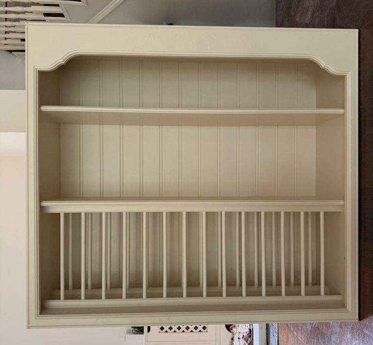 Beautiful kitchen storage - FREE