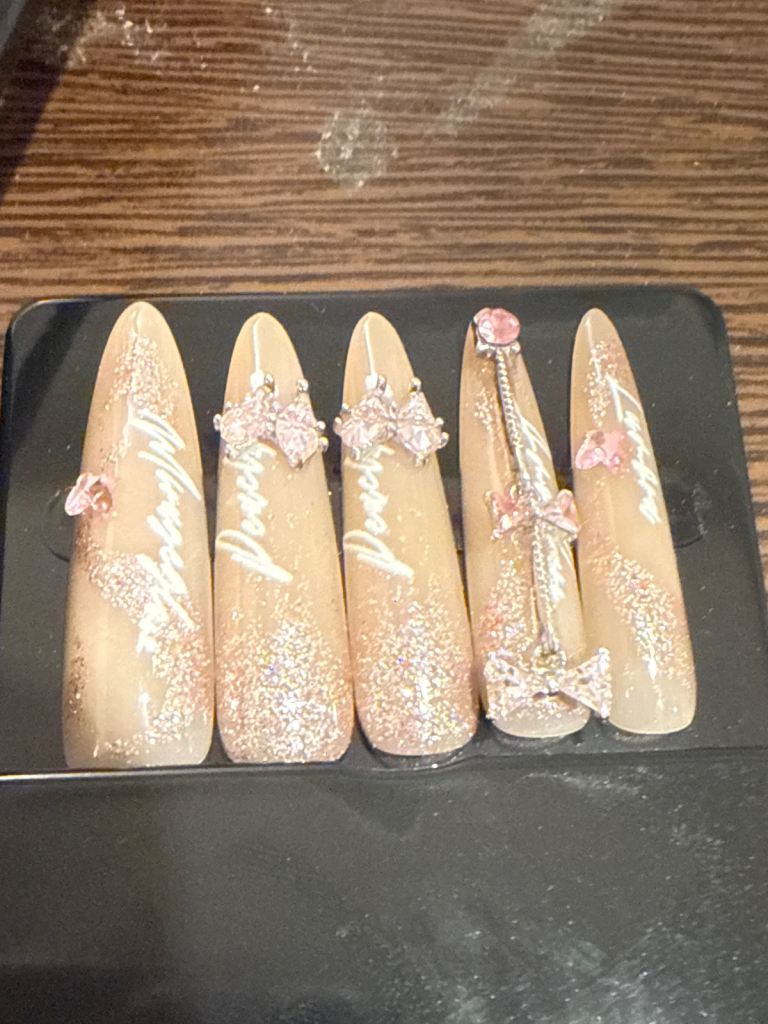 Nails 