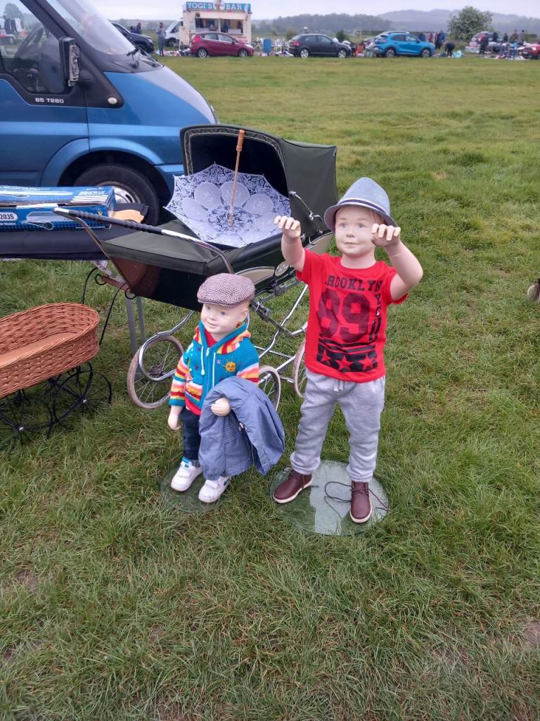 Wanted house clearance items . Carboot job lots